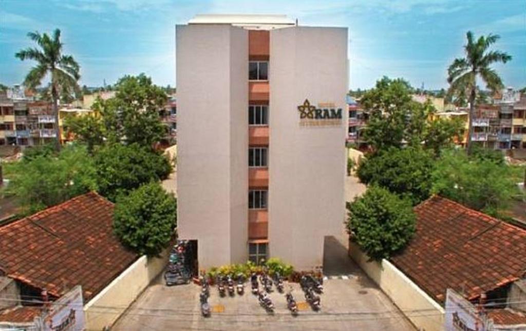 Hotel Ram International Pondicherry Eksteriør bilde